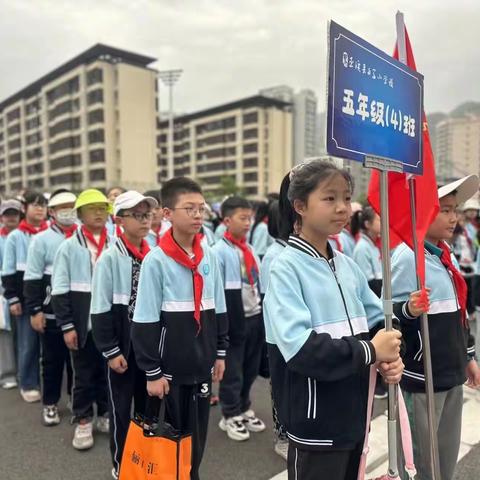 相约春天 与风与你“趣”野炊——白马小学2018级4班户外野炊活动