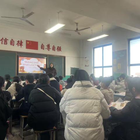 聚焦核心素养，共研英语教学——鸦岭镇小学英语暨张要鹏工作室教研活动纪实
