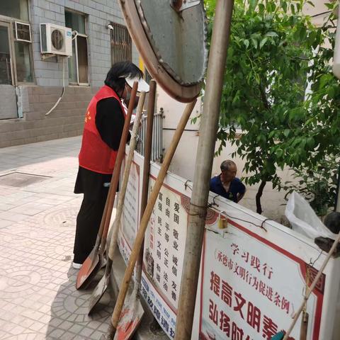 【元宝山街道双安社区】开展排查非法种植罂粟活动