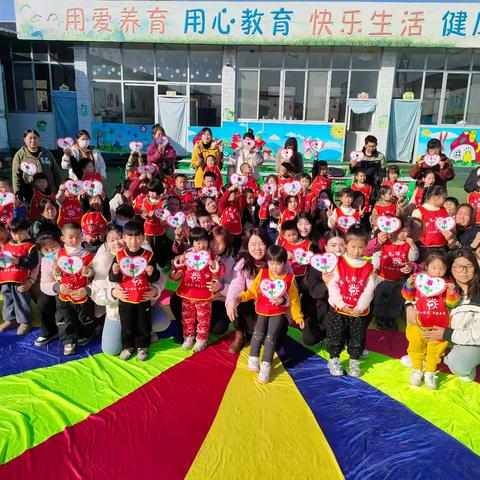 阳光南幼儿园三八节主题活动——感恩有你