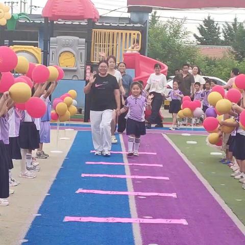 阳光南幼儿园2025届毕业典礼