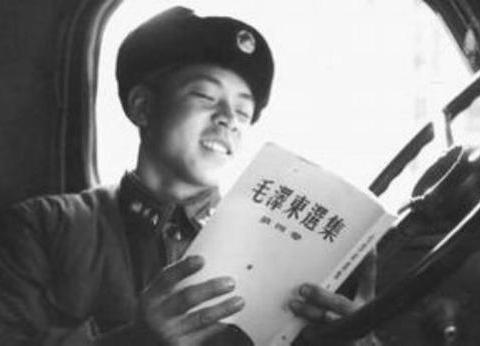 薪火相传学雷锋﻿ 决胜振兴做贡献 ——胜利镇中心小学关工委学雷锋活动纪实