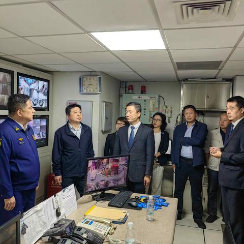 碑林区政府领导检查双节期间消防安全防范工作