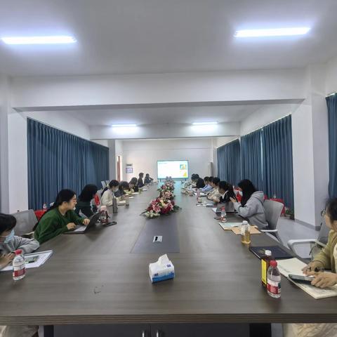 一场温暖教育对话——文汇小学班主任专题交流活动