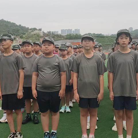 国防教育进校园系列之6.3班队列训练：以步伐砺意志，用整齐铸军魂