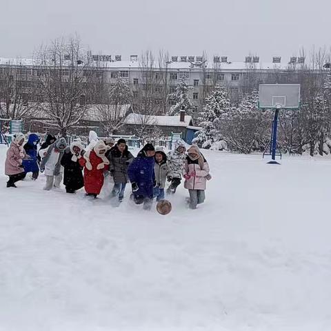 冰雪童趣 乐享校园 ﻿——五大连池市尾山农场学校 冰雪活动纪实