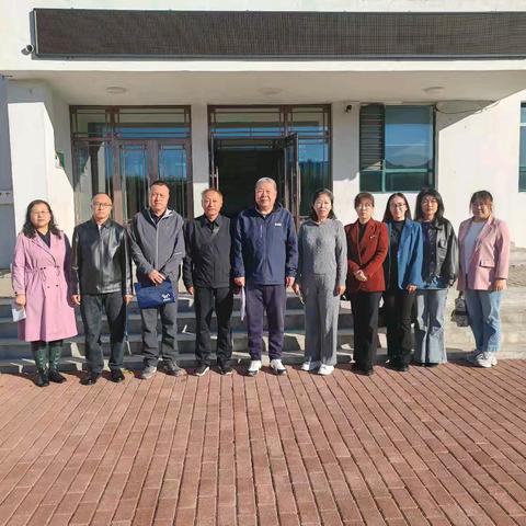 “课堂磨砺促提升 精准指导启新航”——五大连池市教师进修学校综合部深入尾山农场学校听课指导