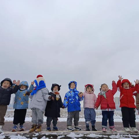 《小二班》冬雪飘飘，一起相遇吧