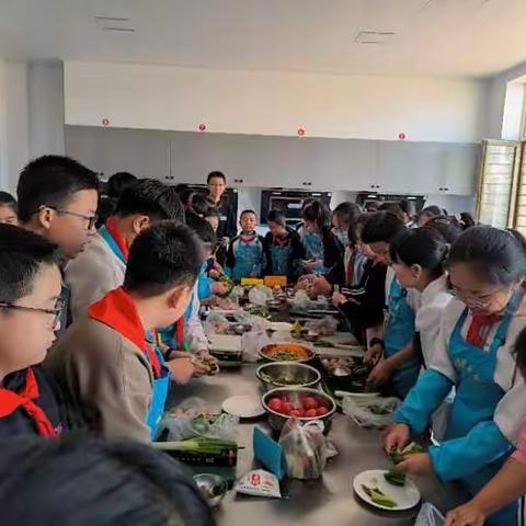 临河第三小学六⑥班我们的厨房