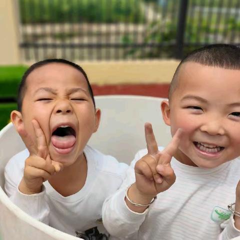 以爱为匙，开启童心之门——张青乡中心幼儿园“老师走进学生心里”主题活动