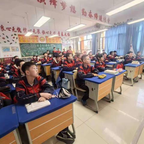 关爱学生心理健康，共建健康和谐校园