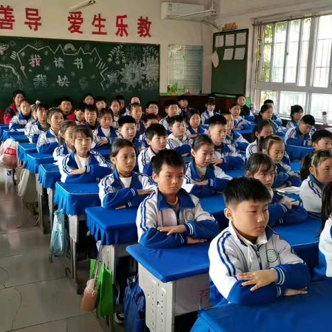 垃圾分类 从我做起 ——通许县育英小学教育集团主题班会纪实