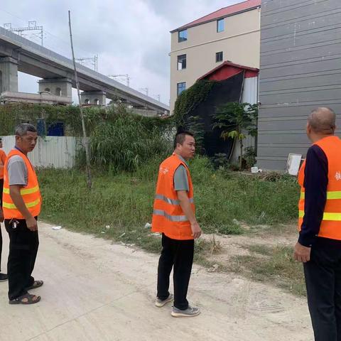 龙海区护路办组织开展铁路沿线安全隐患排查