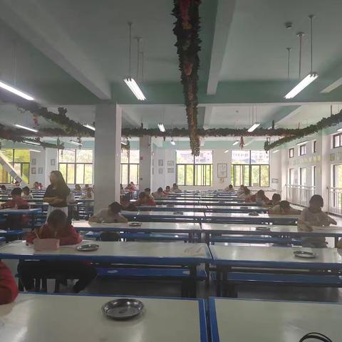 笔墨书香伴成长 妙笔生花抒真情 ————禄劝民族小学三、五、六年级现场作文比赛纪实