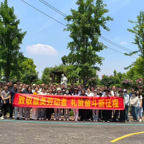 青春不负韶华梦 邮我笃行显担当 新洲区分公司开展五月青春季主题活动