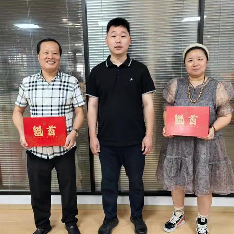 暖心助考邮我 逐梦之路同行
