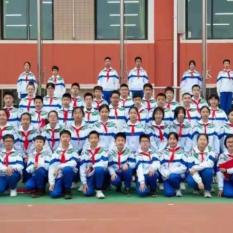 书香浸润心灵 阅读点亮人生