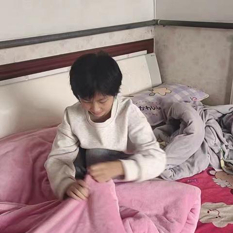 常怀感恩之心，争做孝心少年——五8班孝心少年