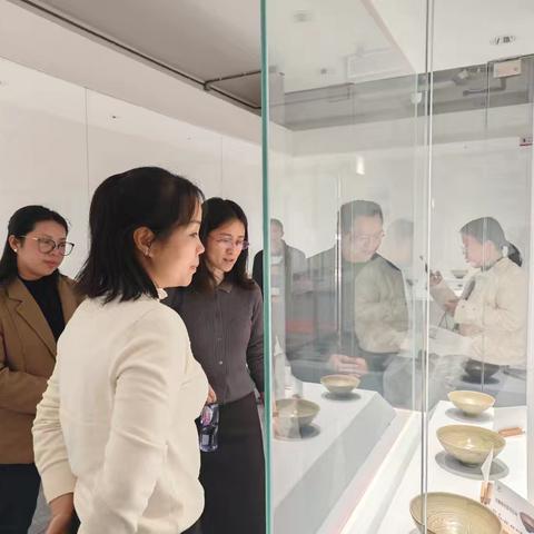 区侨联机关党支部走访侨史阵地五龙窑