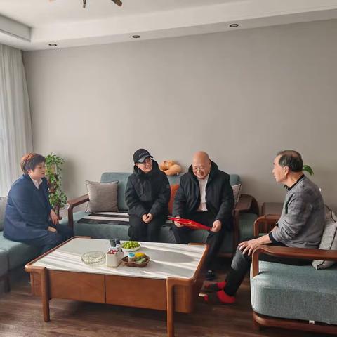 暖粥融冰 情满腊八