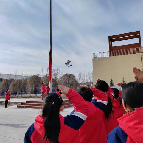 “践行雷锋精神，争做美德少年”——林西县五十家子小学开展学雷锋系列活动