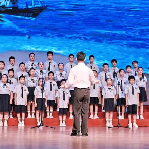 合声唱响校园，六一游园狂欢日