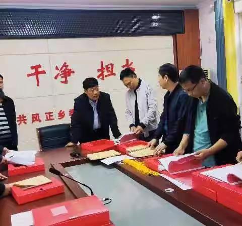 比学赶超-精细化打造党建阵地--风正乡持续开展党建观摩活动