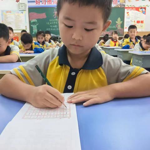 “品文字之美 享书写之乐”——南蒲街道樊屯小学师生日课作品展示（七十）