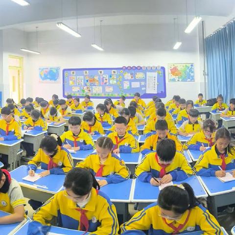 “品文字之美 享书写之乐”—南蒲街道樊屯小学师生日课（九十七）