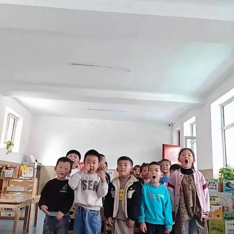 乌审旗呼吉尔特幼儿园中班小可爱