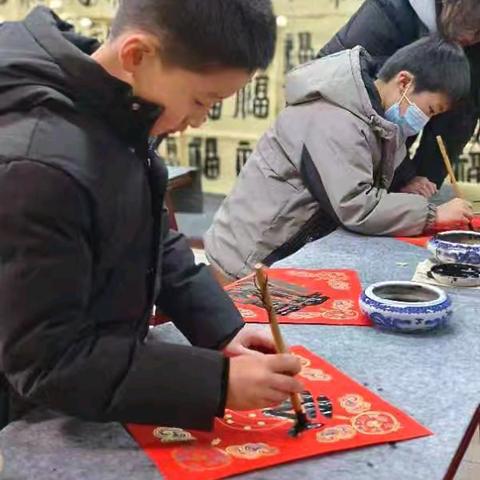 挥毫泼墨，书新春祝福 －写春联活动等你来！