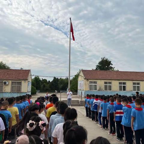 【全环境立德树人，办人民满意教育】龙山街道学校第26届推普周活动纪实