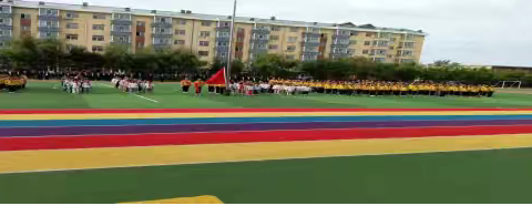 雷锋小学校庆祝中国人民抗日战争暨世界反法西斯战争胜利80周年活动简报