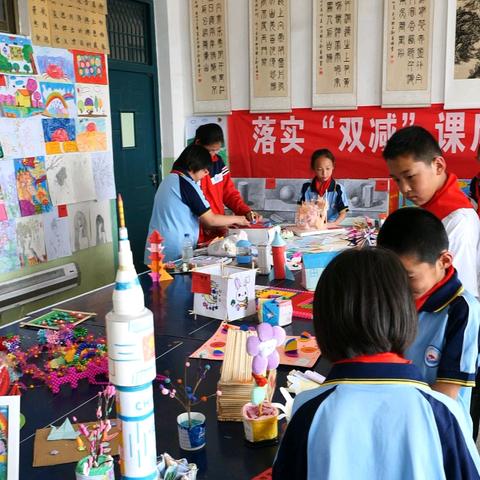 凉州区高坝镇六坝九年制学校庆六一书画展览隆重举行