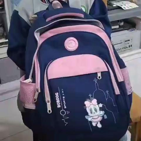 四年级英语上册二单元实践作业---Meet my schoolbag