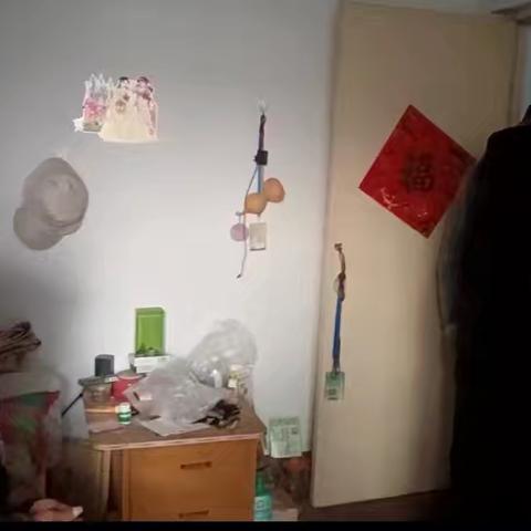 【柏梁镇惠苑社区】我为群众办实事—那“盏”灯亮点独居老人心