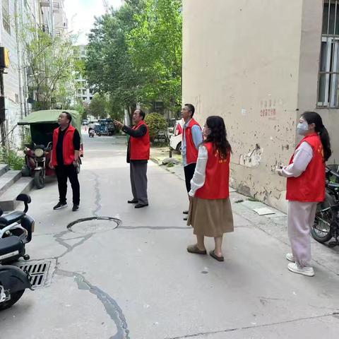 【柏梁镇惠苑社区】污水外溢"堵"民心 社区协调"疏"民忧