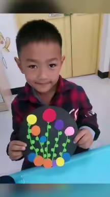 快来捏彩泥吧！爱阳镇中心幼儿园大二班！