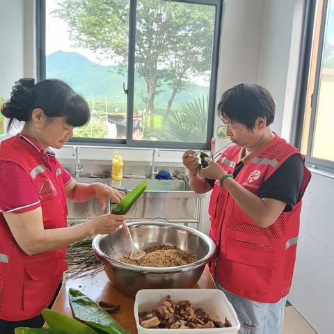 粽叶飘香  情暖端午