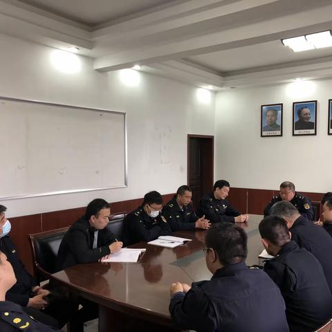 公用事业执法大队组织召开周例会