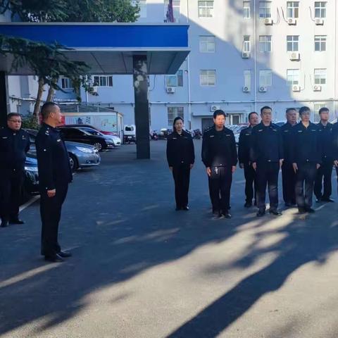 公用事业执法大队组织召开周例会