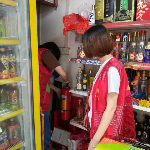 海府街道白坡里社区国庆期间开展登革热及消防安全大排查工作（2024年10月7日）