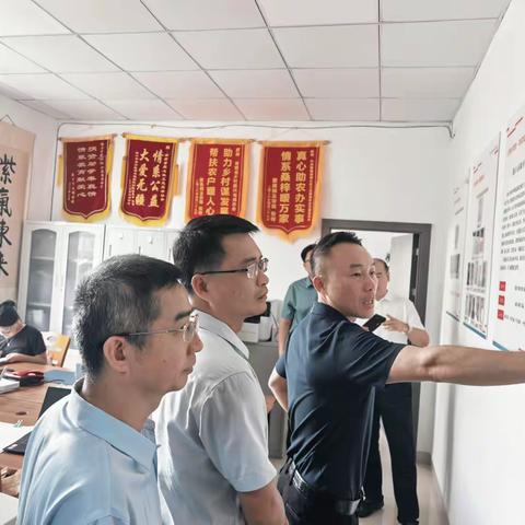 美兰区统战部、工商联领导走访和平南街道商会