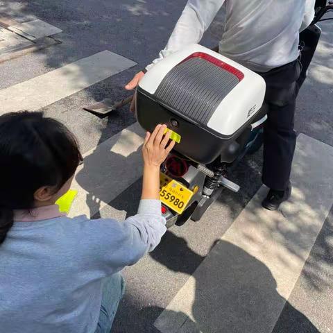 电瓶车贴反光条