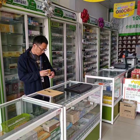 黎城县综合行政执法局开展食品药品日常检查工作