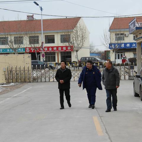 加强消防安全检查 铸牢学校安全防线——苗寨镇育才小学迎接消防安全检查