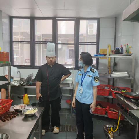 海口市市场监管局美兰分局强化餐饮油烟治理助力大气污染防治8.6