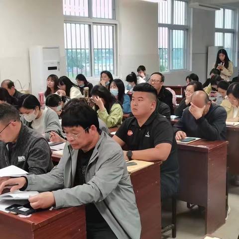 不负光阴 砥砺前行――纸坊一中期中考试质量分析暨表彰大会