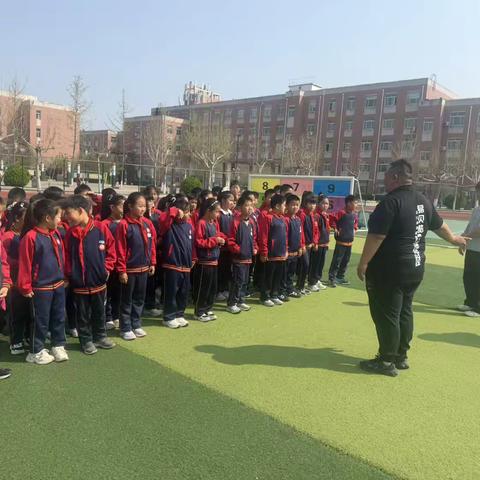 追风少年&热血跑酷——博兴三小三年级1班《爸爸妈妈大讲堂》活动纪实