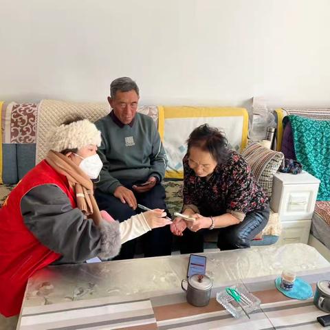 【东方社区】脚步丈量民情，爱心守护“一老一小